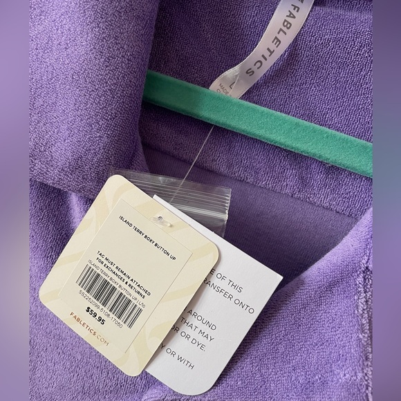 ❗️Free Shipping❗️“ISLAND TERRY BOXY BUTTON UP” - Picture 3 of 4